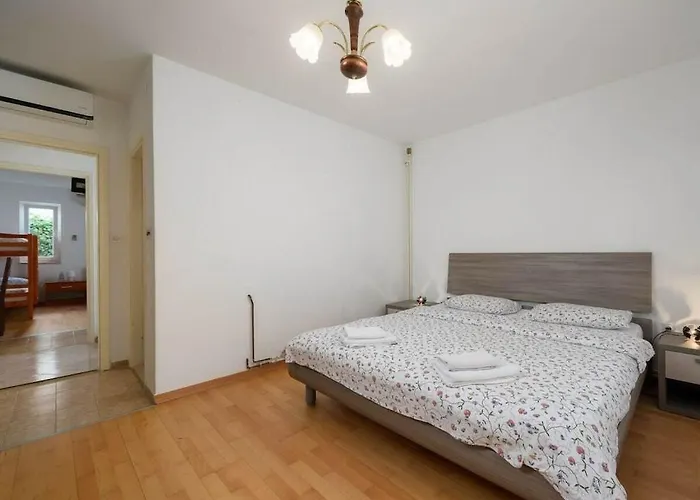 With 4 Bedrooms 度假居