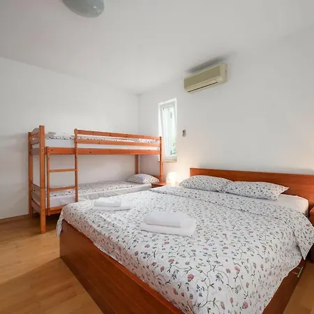 Casa de Férias With 4 Bedrooms