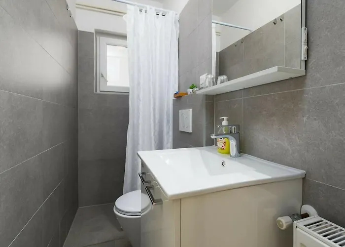 Nyaraló With 4 Bedrooms
