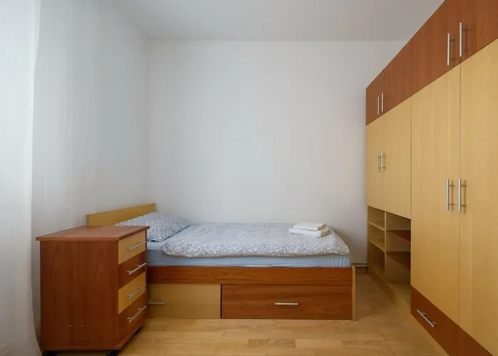 With 4 Bedrooms Nyaraló